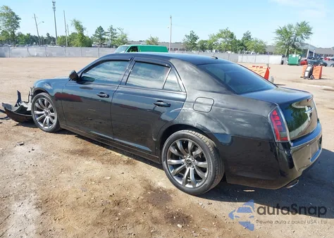 2014 Chrysler 300 S z USA, uszkodzony, nr VIN 2C3CCABG7EH264604